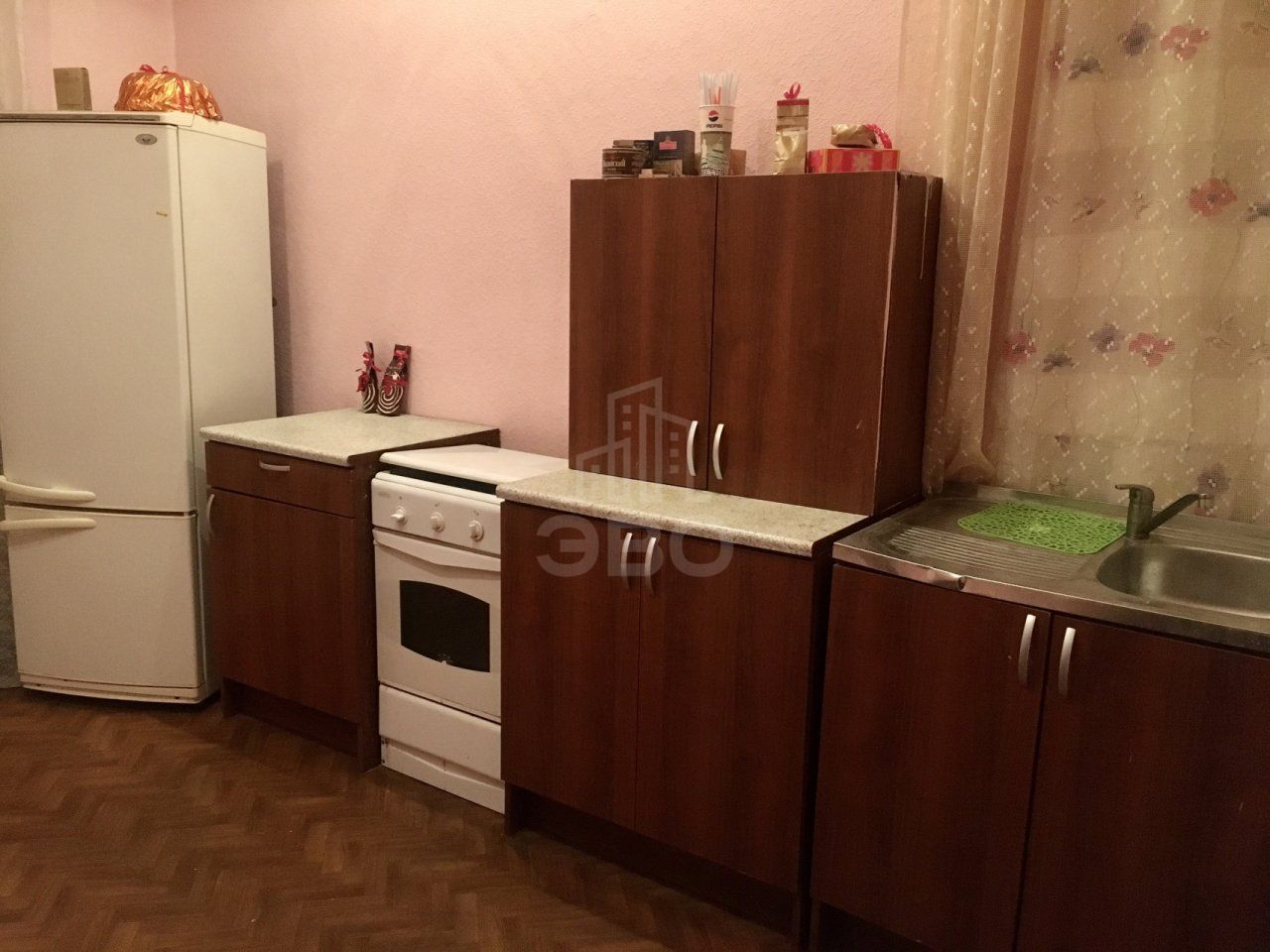 четырехкомнатная квартира в Санкт-Петербурге по адресу: Кузнецовская ул., 46