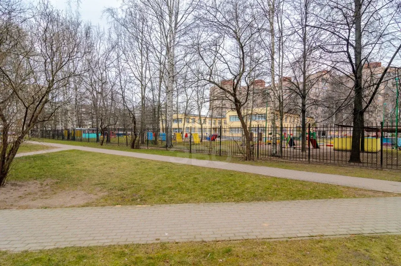однокомнатная квартира в Санкт-Петербурге по адресу: Серебристый б-р., 6, к 1