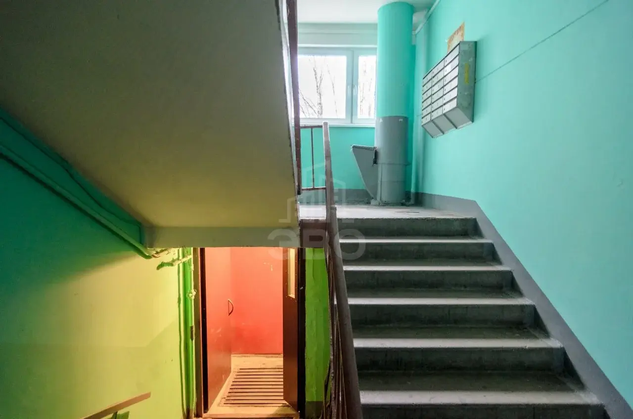 однокомнатная квартира в Санкт-Петербурге по адресу: Серебристый б-р., 6, к 1
