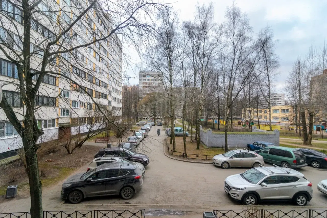 однокомнатная квартира в Санкт-Петербурге по адресу: Серебристый б-р., 6, к 1