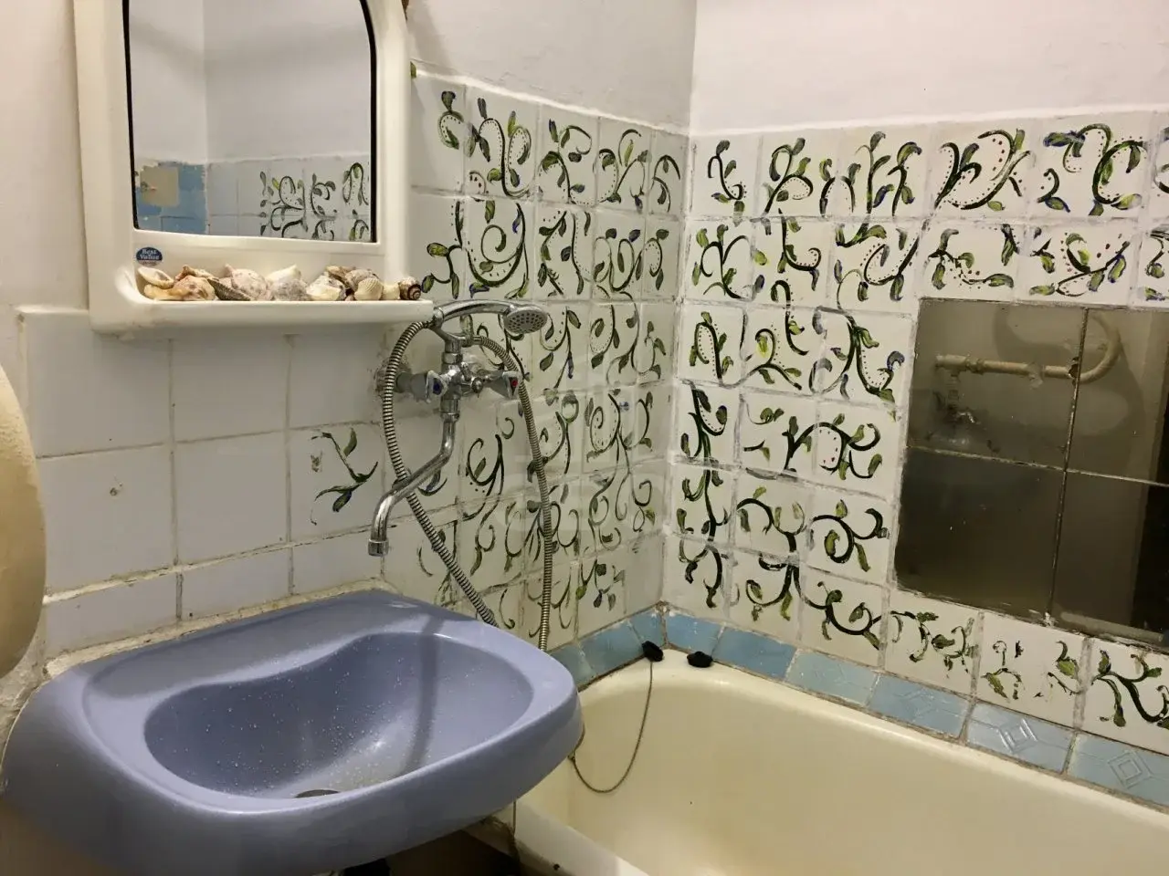 трехкомнатная квартира в Санкт-Петербурге по адресу: Луначарского проспект, 84, к 3