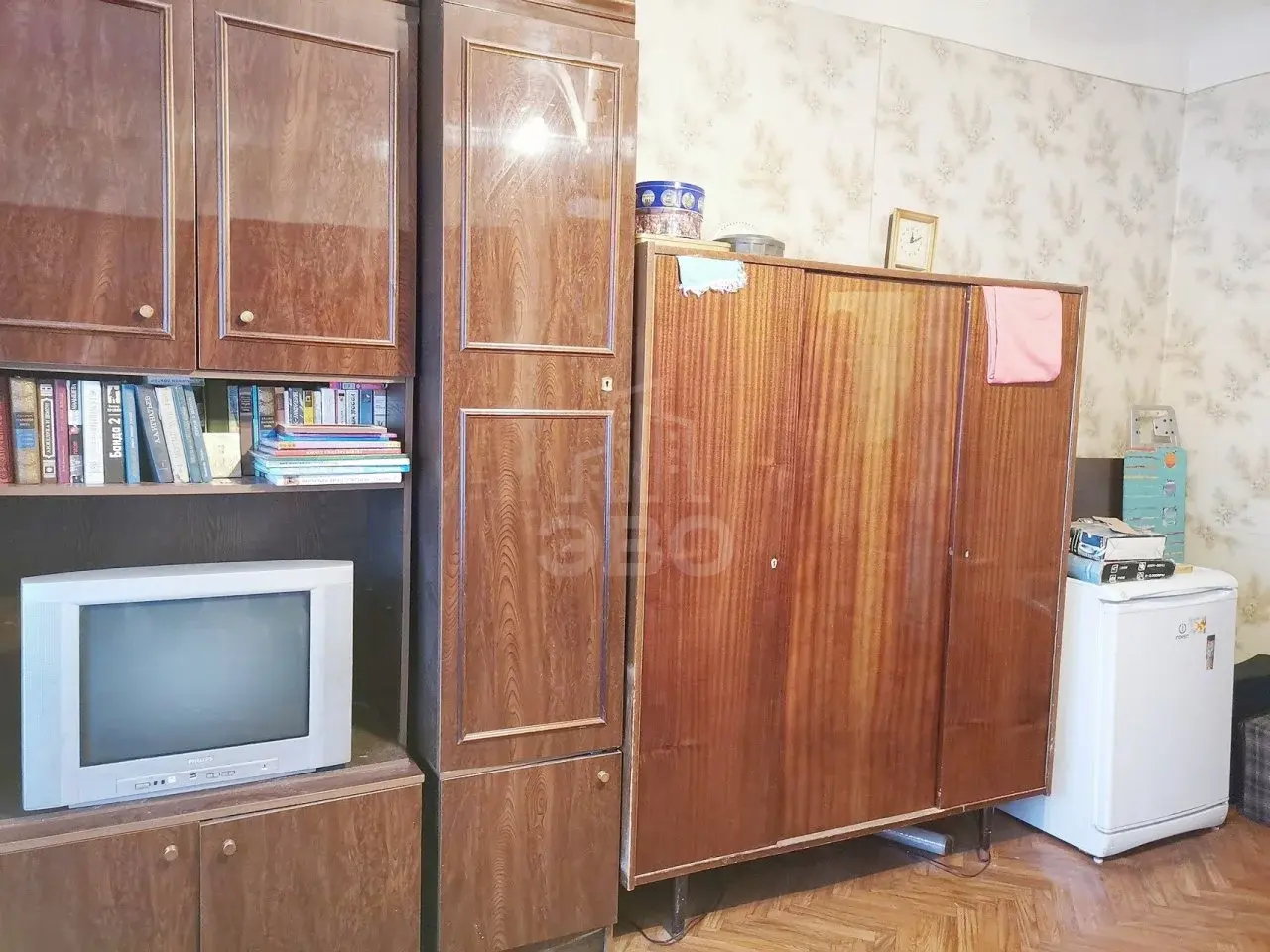 трехкомнатная квартира в Санкт-Петербурге по адресу: Ткачей ул., 48