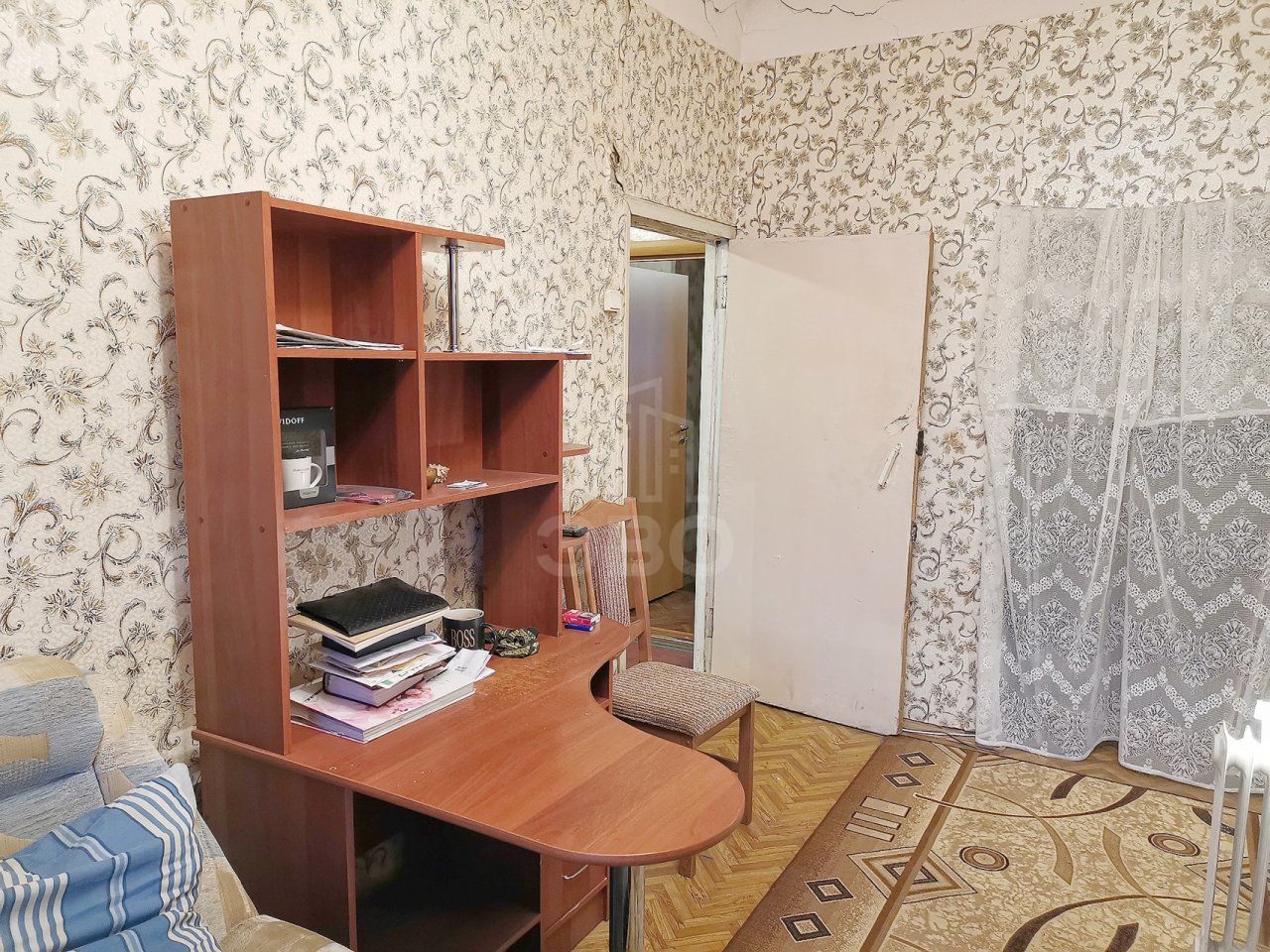 трехкомнатная квартира в Санкт-Петербурге по адресу: Ткачей ул., 48