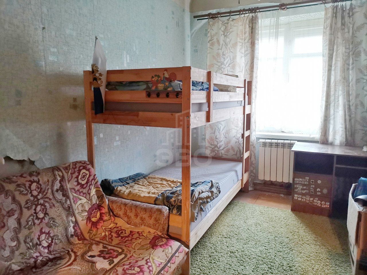 трехкомнатная квартира в Санкт-Петербурге по адресу: Ткачей ул., 48