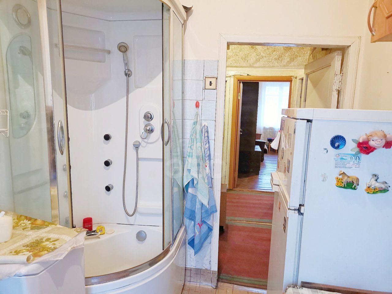 трехкомнатная квартира в Санкт-Петербурге по адресу: Ткачей ул., 48