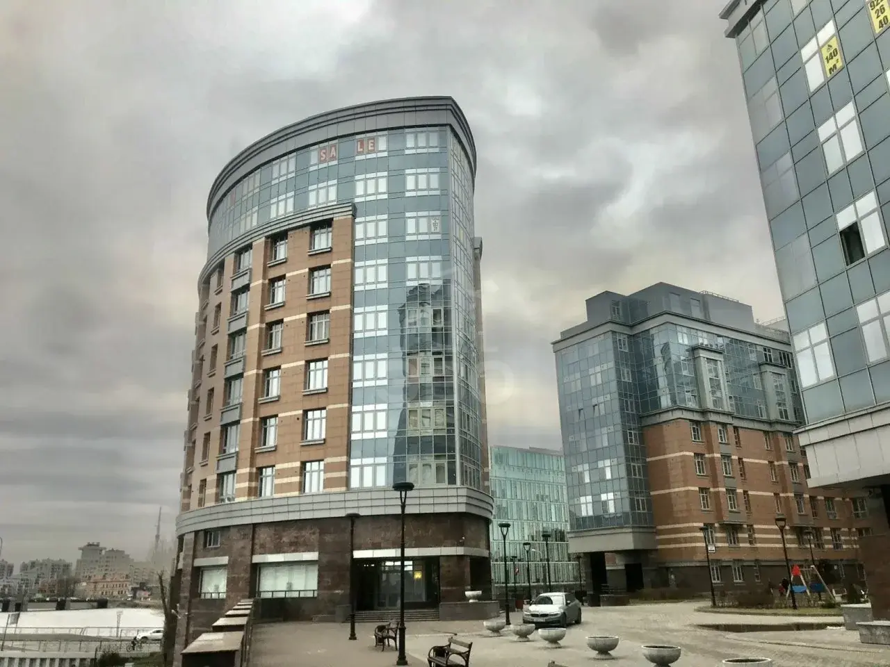 трехкомнатная квартира в Санкт-Петербурге по адресу: Пионерская ул., 50