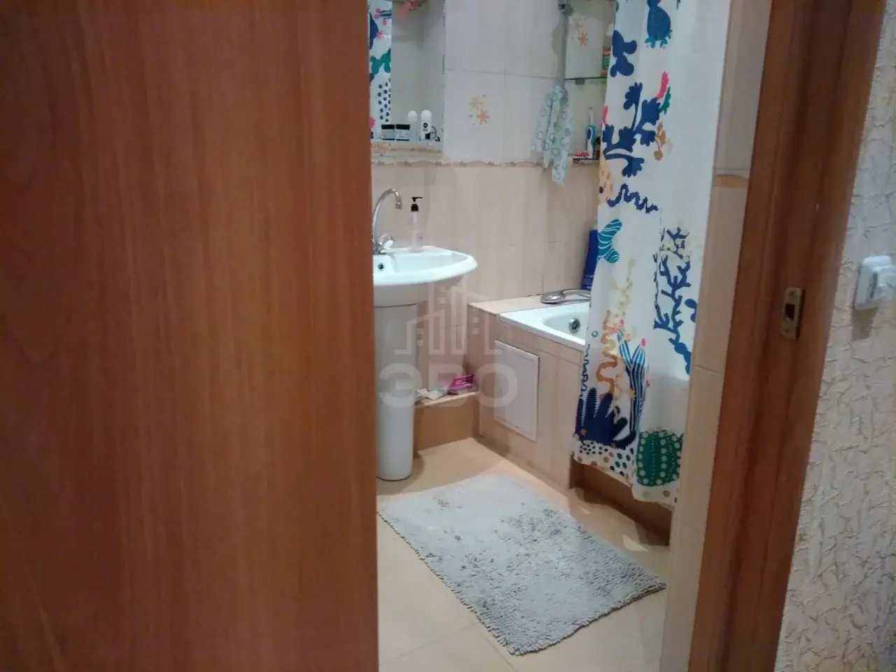 трехкомнатная квартира в Санкт-Петербурге по адресу: Витебский проспект, 51, к 1