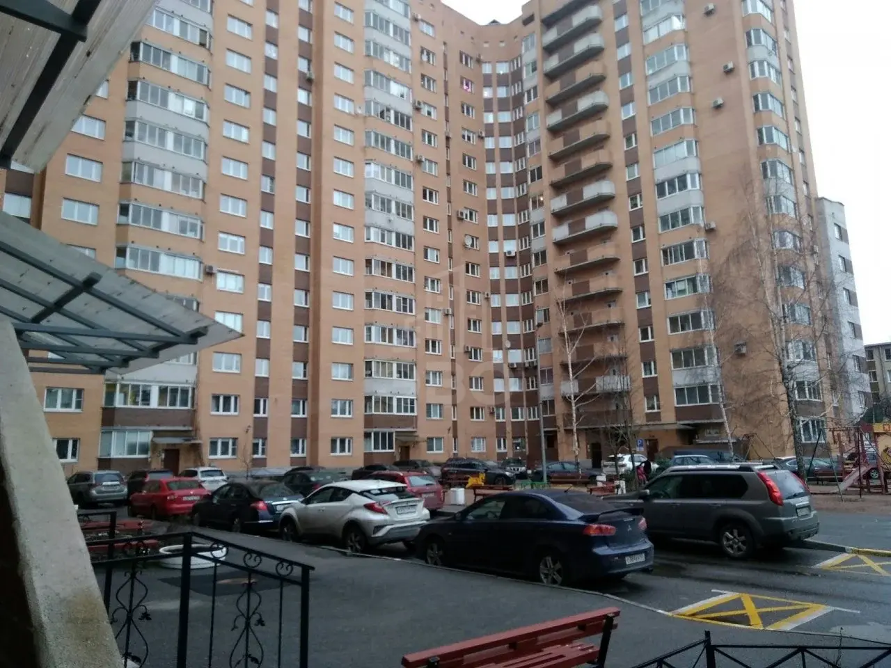 трехкомнатная квартира в Санкт-Петербурге по адресу: Витебский проспект, 51, к 1