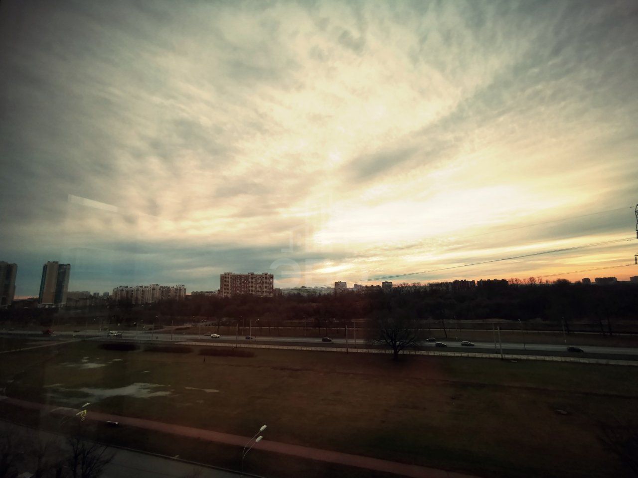 трехкомнатная квартира в Санкт-Петербурге по адресу: Петергофское ш., 7, к 1