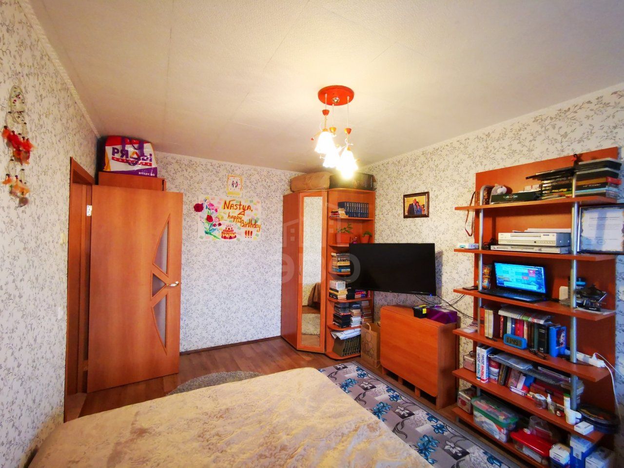 трехкомнатная квартира в Санкт-Петербурге по адресу: Петергофское ш., 7, к 1