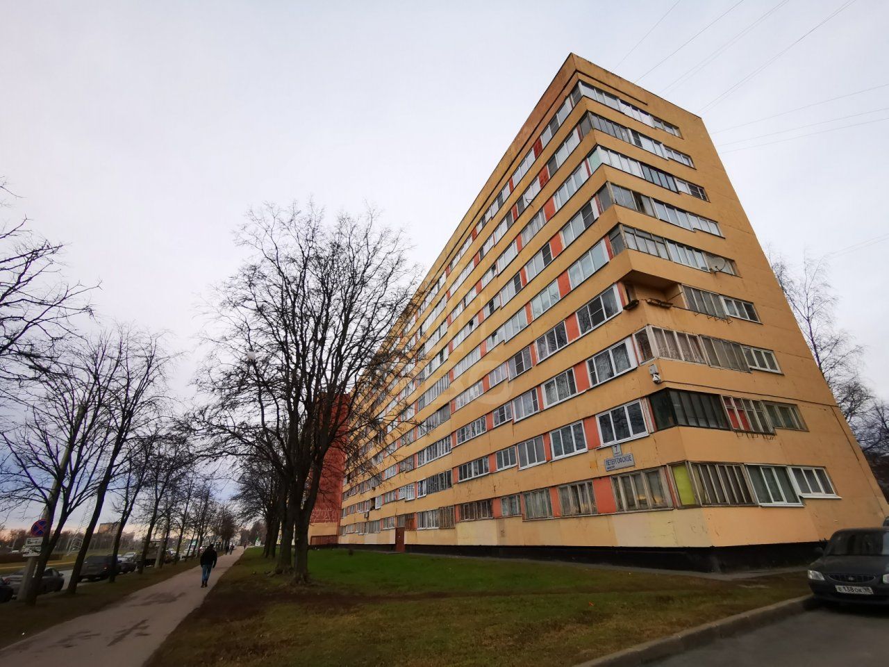 трехкомнатная квартира в Санкт-Петербурге по адресу: Петергофское ш., 7, к 1