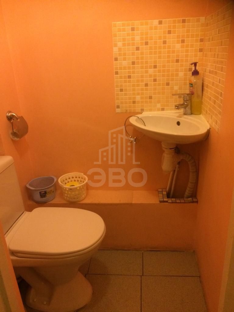 комната в Санкт-Петербурге по адресу: Дегтярная ул., 9