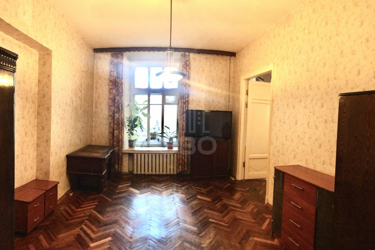 трехкомнатная квартира в Санкт-Петербурге по адресу: Рубинштейна ул., 23