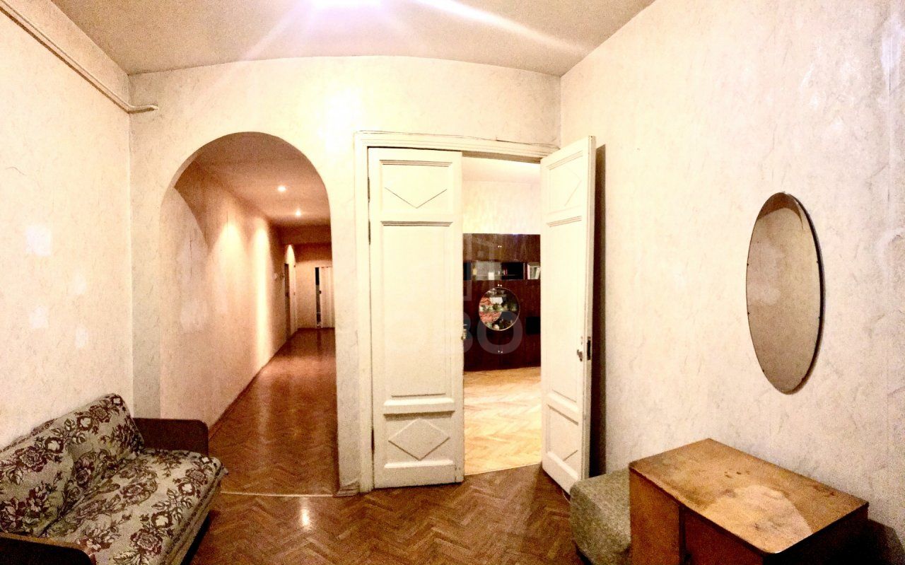 трехкомнатная квартира в Санкт-Петербурге по адресу: Рубинштейна ул., 23