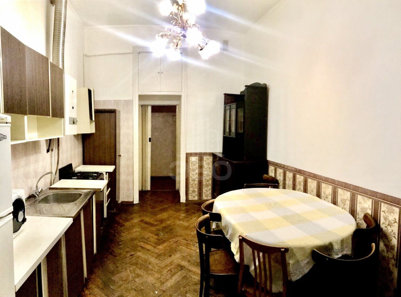 трехкомнатная квартира в Санкт-Петербурге по адресу: Рубинштейна ул., 23