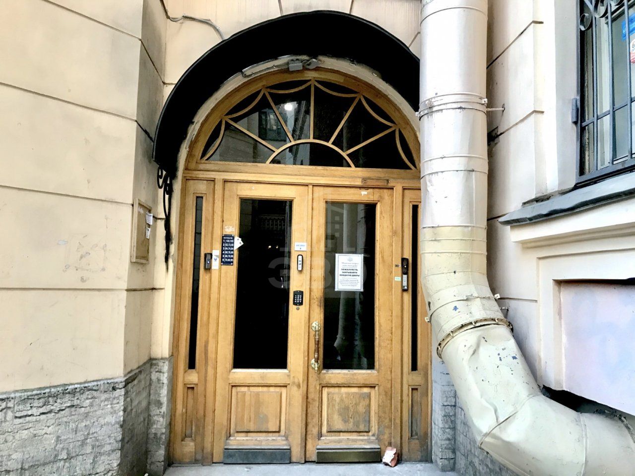 трехкомнатная квартира в Санкт-Петербурге по адресу: Рубинштейна ул., 23