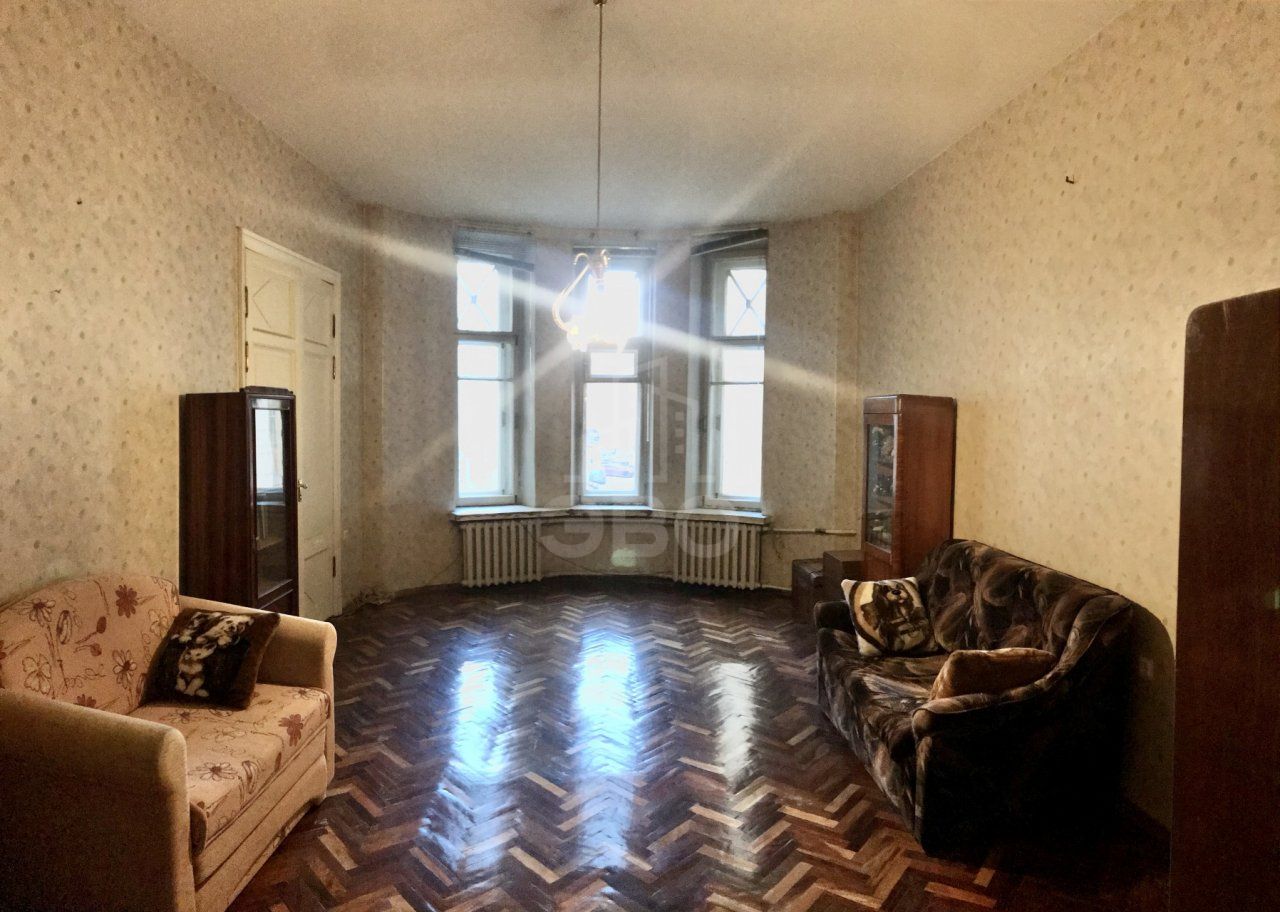 трехкомнатная квартира в Санкт-Петербурге по адресу: Рубинштейна ул., 23