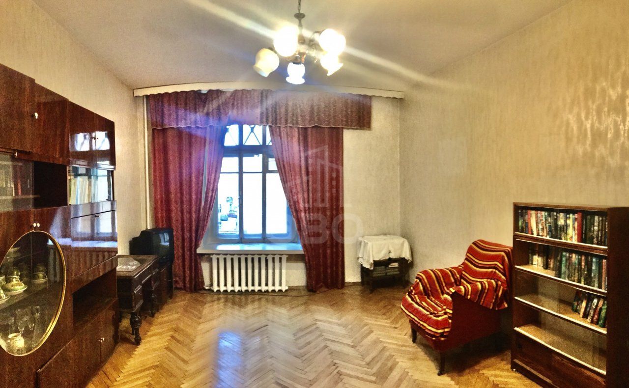 трехкомнатная квартира в Санкт-Петербурге по адресу: Рубинштейна ул., 23