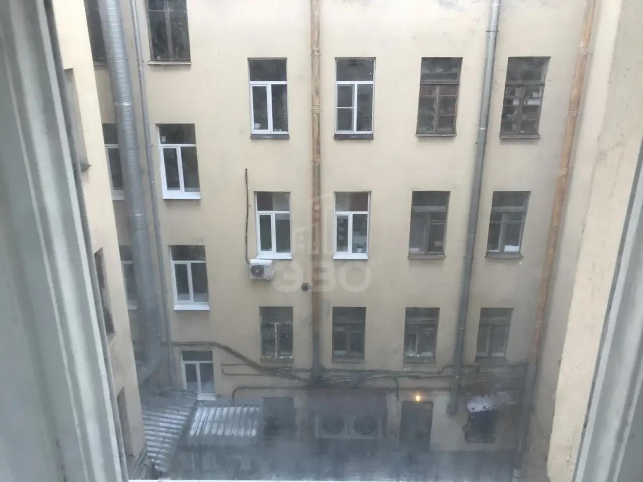трехкомнатная квартира в Санкт-Петербурге по адресу: 4-я Красноармейская ул., 2/35