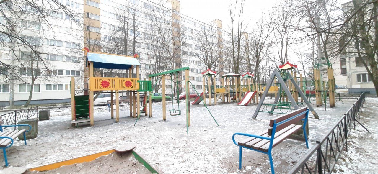 двухкомнатная квартира в Санкт-Петербурге по адресу: Партизана Германа ул., 33