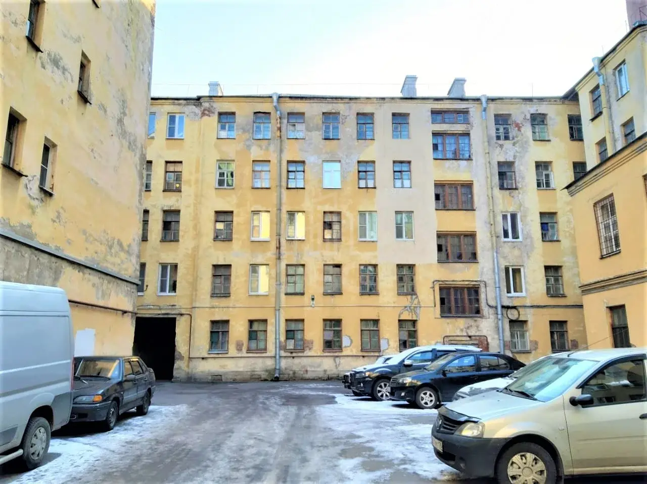 комната в Санкт-Петербурге по адресу: Нейшлотский пер., 15, к Б