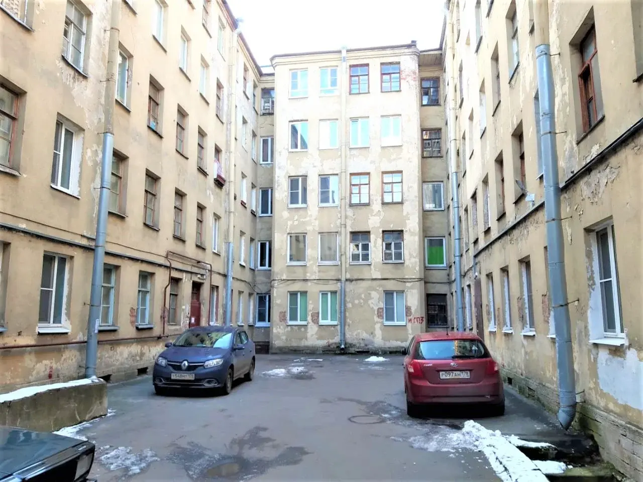 комната в Санкт-Петербурге по адресу: Нейшлотский пер., 15, к Б