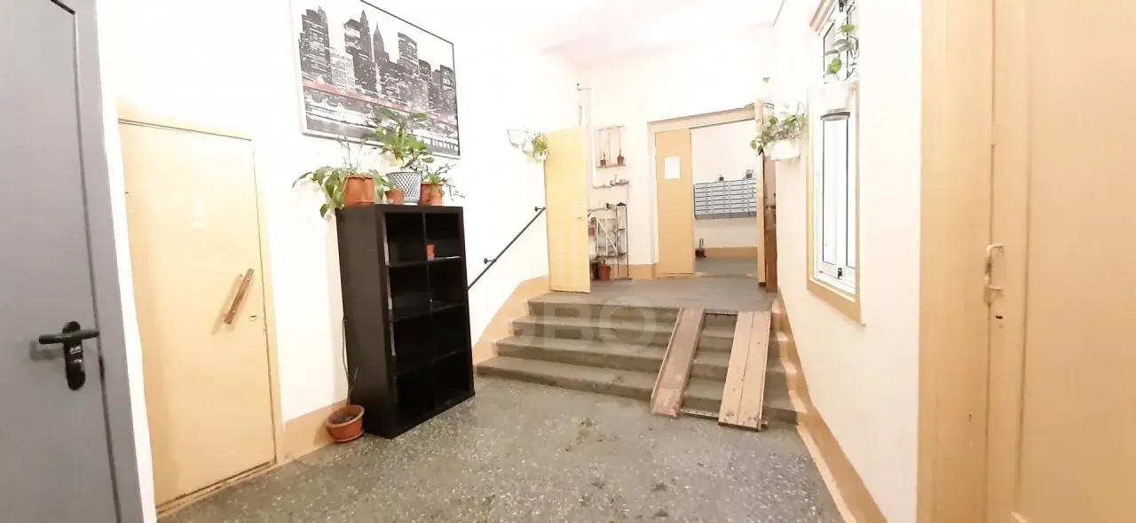 трехкомнатная квартира в Санкт-Петербурге по адресу: Ленинский проспект, 81, к 1