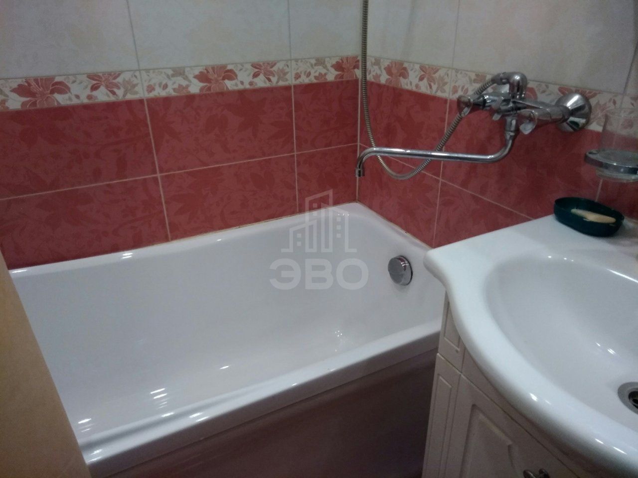 трехкомнатная квартира в Санкт-Петербурге по адресу: Маршала Захарова ул., 30, к 1