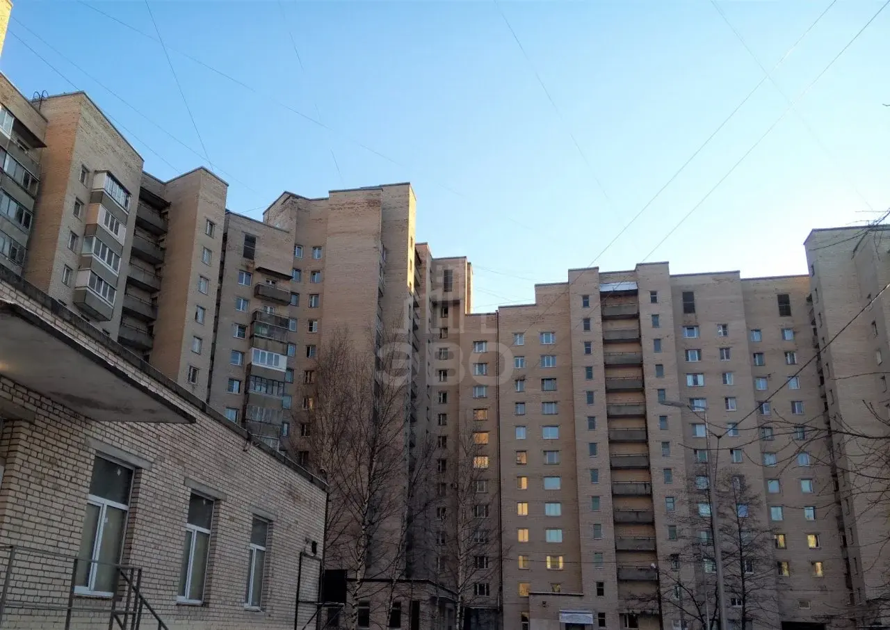 трехкомнатная квартира в Санкт-Петербурге по адресу: Российский проспект, 14