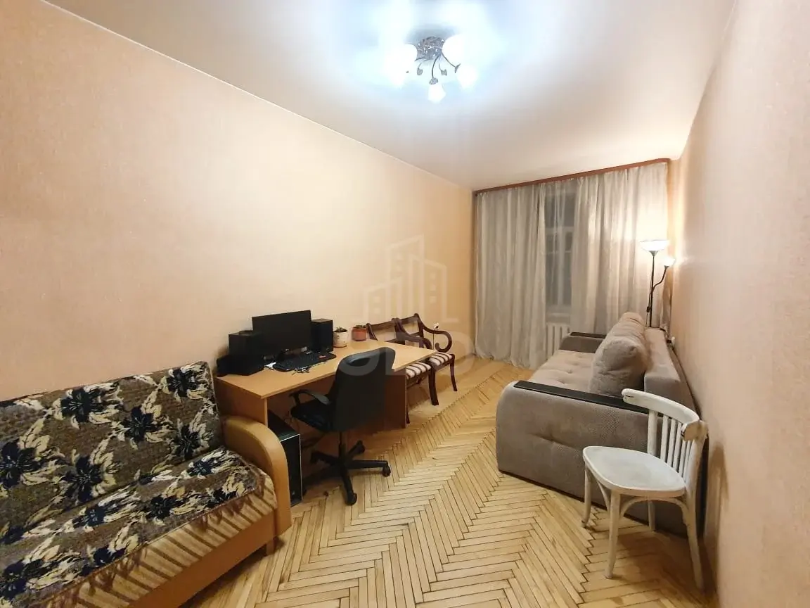 комната в Санкт-Петербурге по адресу: Джамбула пер., 2
