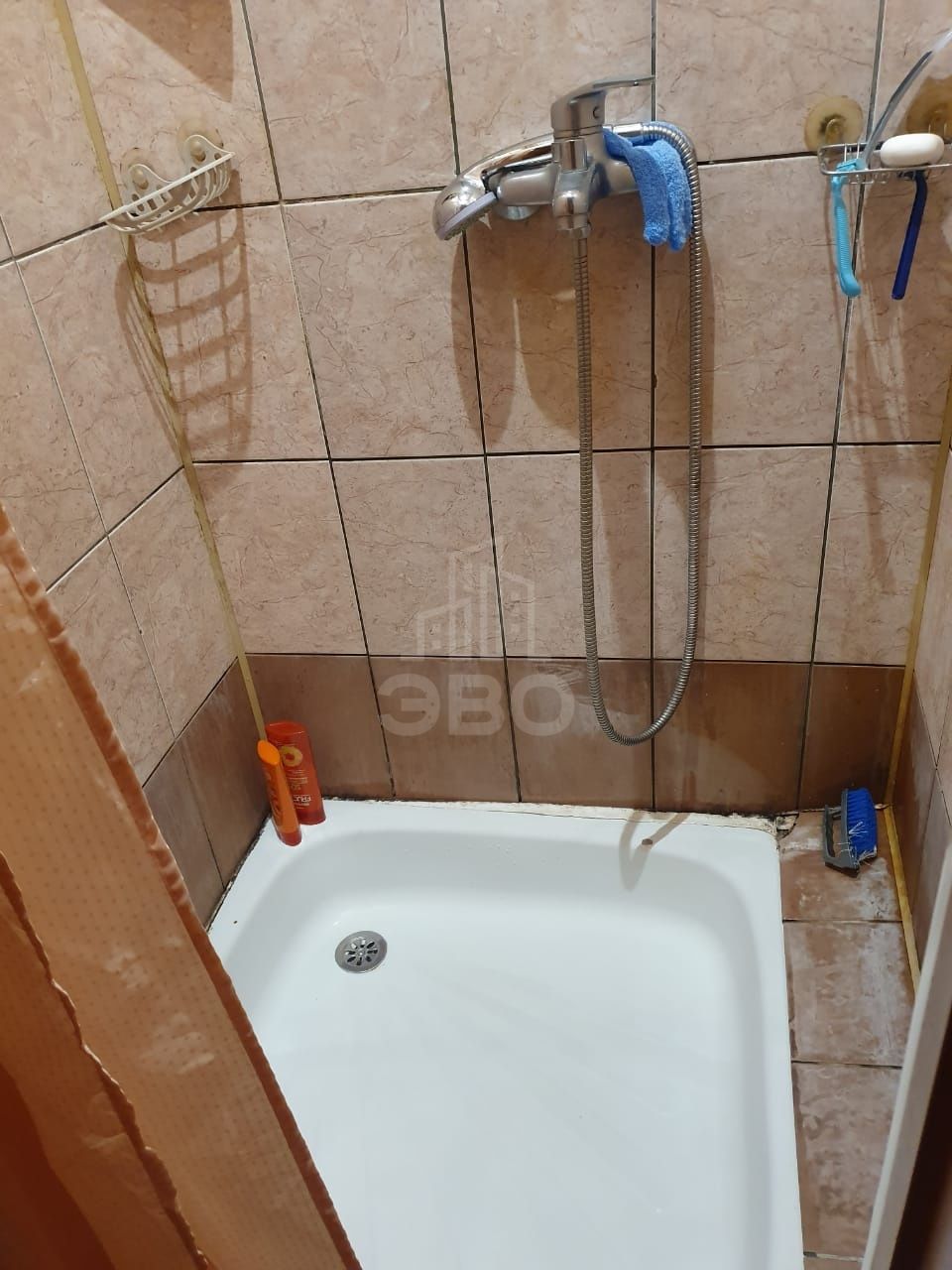 комната в Санкт-Петербурге по адресу: Джамбула пер., 2