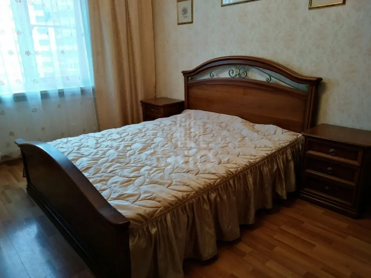 трехкомнатная квартира в Санкт-Петербурге по адресу: Маршала Казакова ул., 11