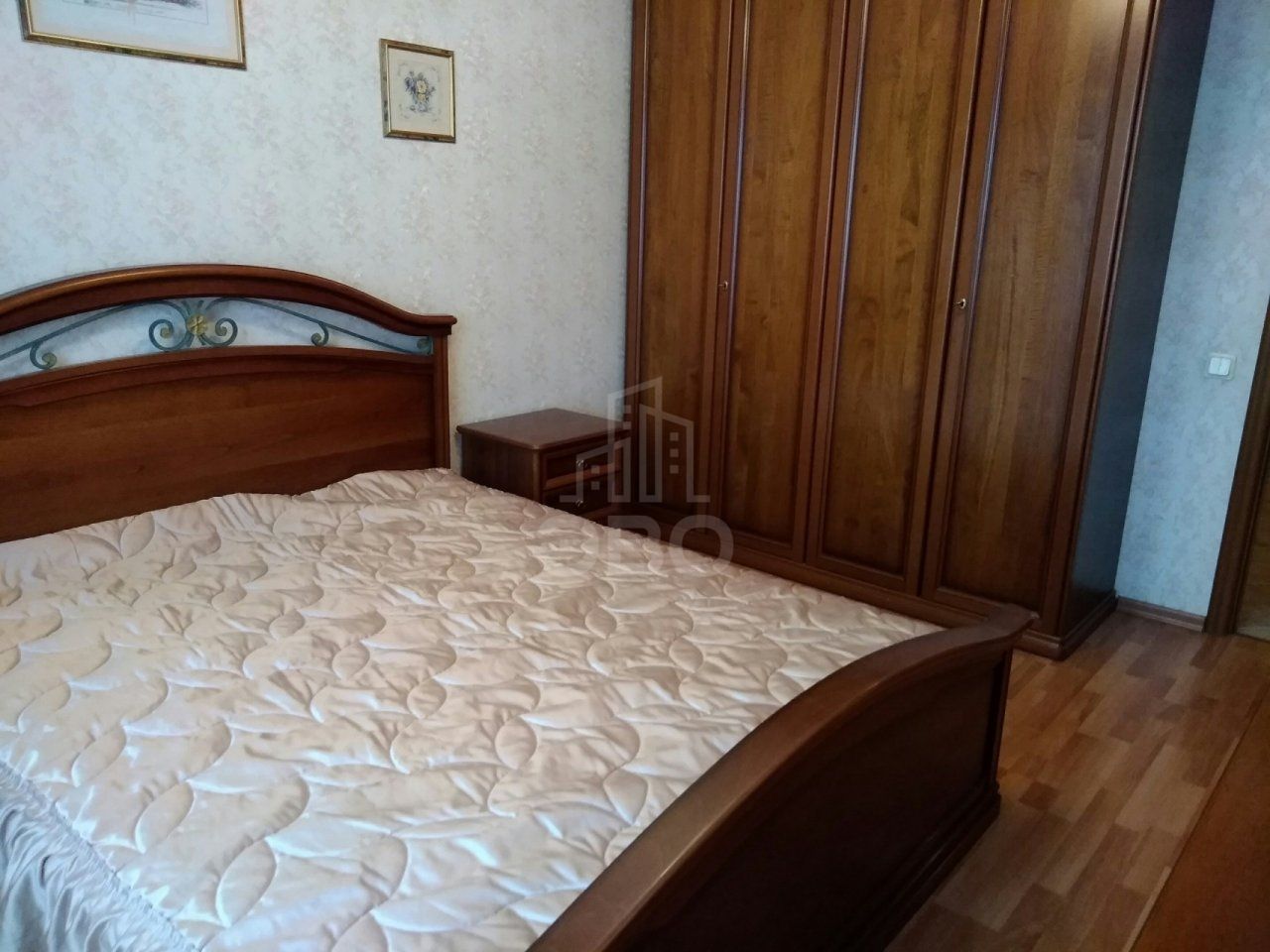 трехкомнатная квартира в Санкт-Петербурге по адресу: Маршала Казакова ул., 11