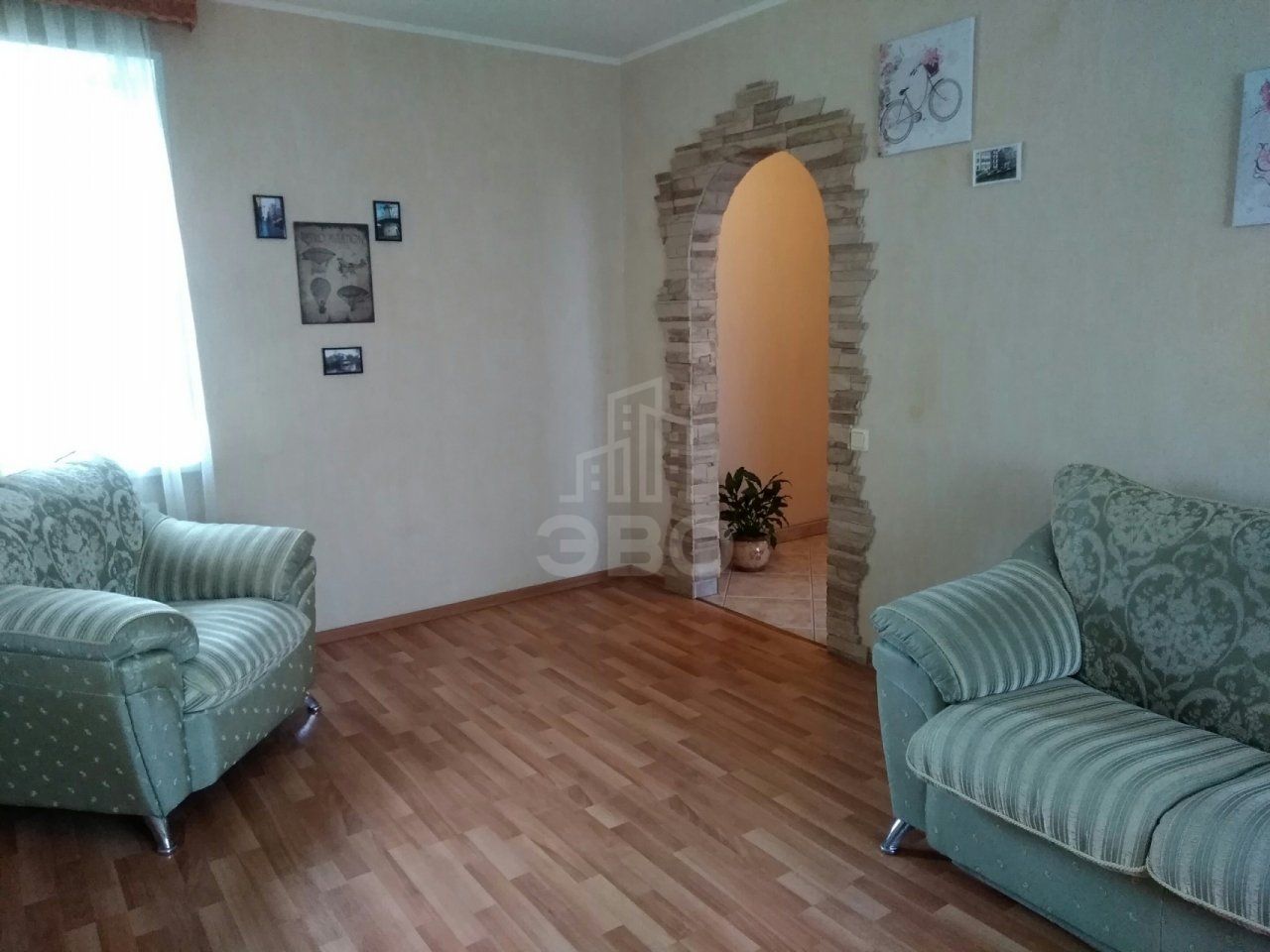 трехкомнатная квартира в Санкт-Петербурге по адресу: Маршала Казакова ул., 11