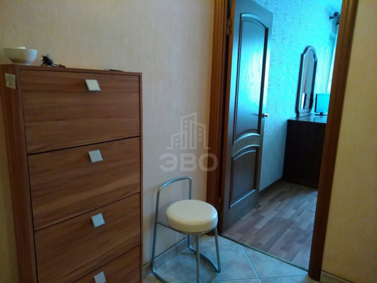 трехкомнатная квартира в Санкт-Петербурге по адресу: Маршала Казакова ул., 11