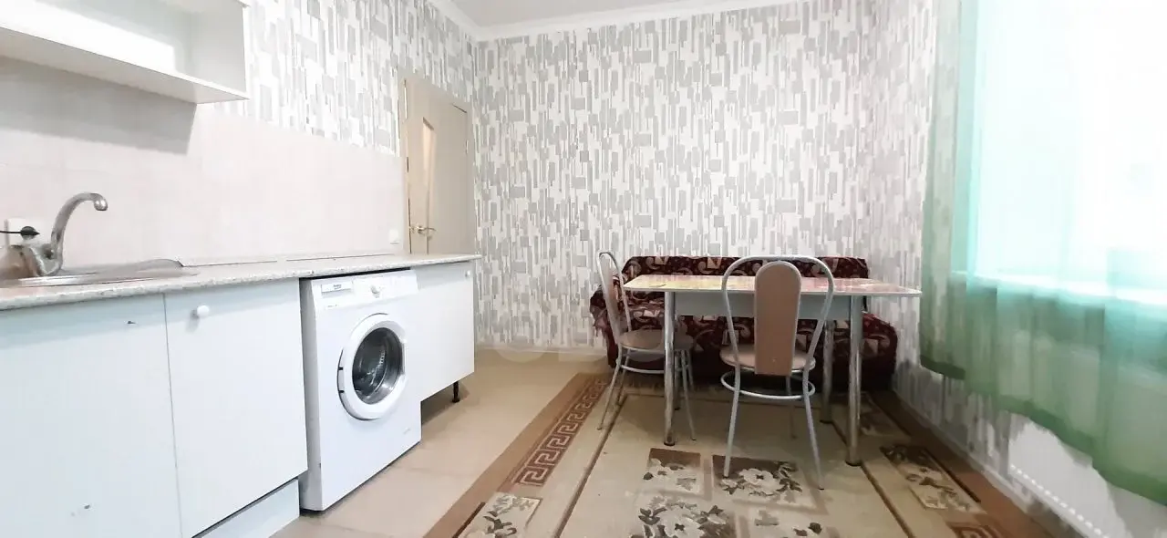 двухкомнатная квартира в Санкт-Петербурге по адресу: Парфеновская ул., 9, к 1