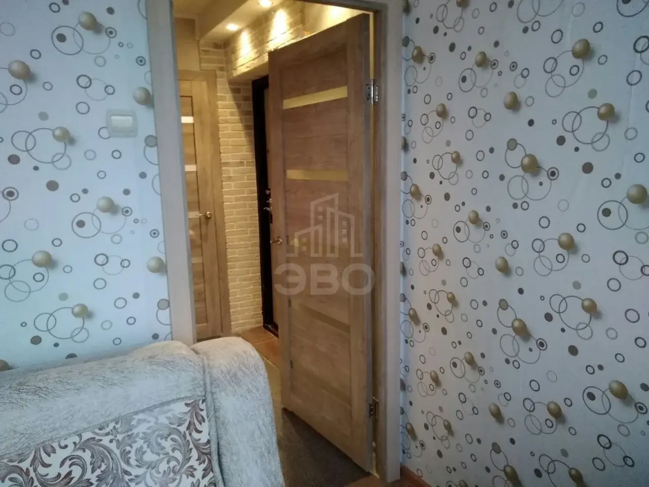 трехкомнатная квартира в Санкт-Петербурге по адресу: Пражская ул., 16