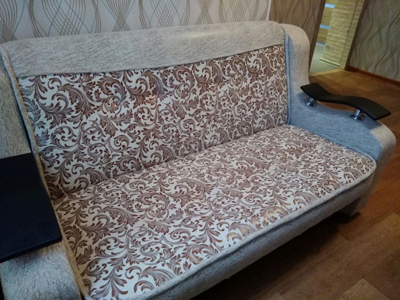 трехкомнатная квартира в Санкт-Петербурге по адресу: Пражская ул., 16