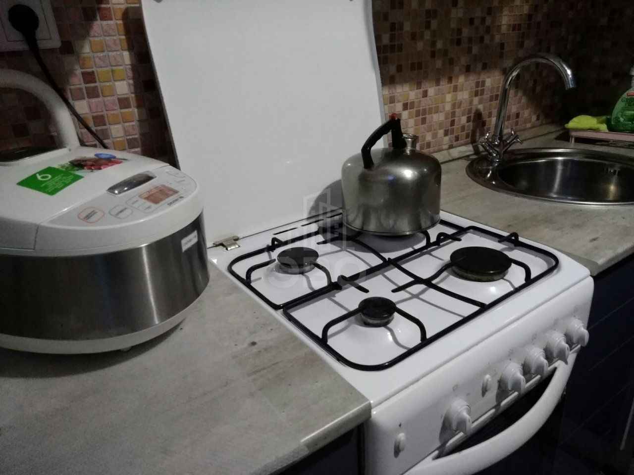 трехкомнатная квартира в Санкт-Петербурге по адресу: Пражская ул., 16