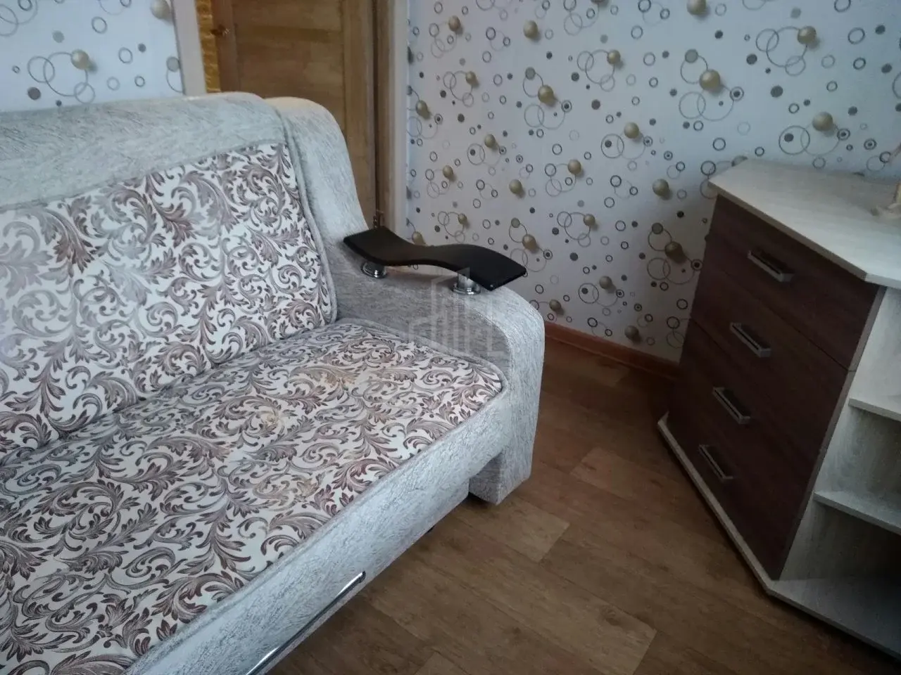 трехкомнатная квартира в Санкт-Петербурге по адресу: Пражская ул., 16