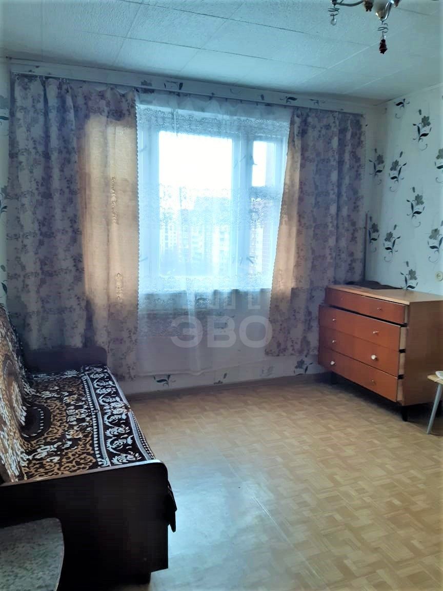 комната в Санкт-Петербурге по адресу: Школьная ул., 110, к 1