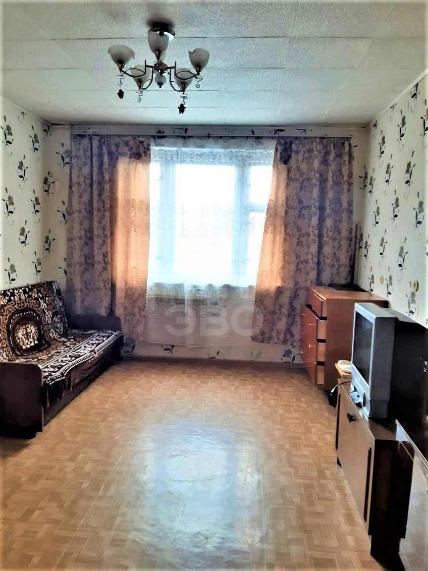 комната в Санкт-Петербурге по адресу: Школьная ул., 110, к 1