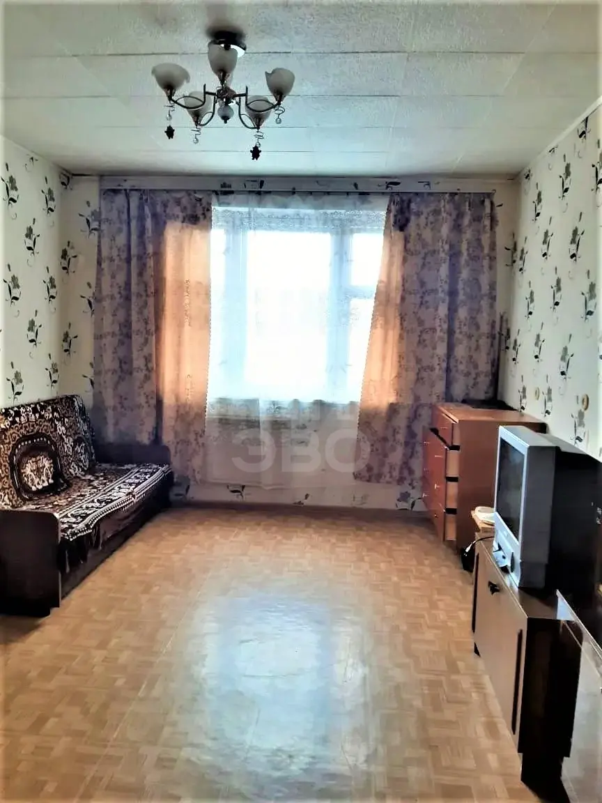 комната в Санкт-Петербурге по адресу: Школьная ул., 110, к 1