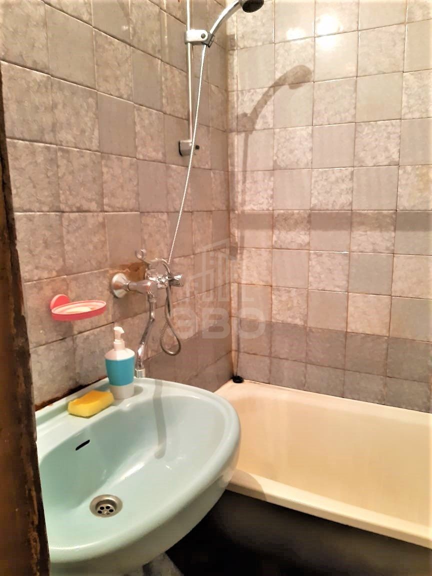 комната в Санкт-Петербурге по адресу: Школьная ул., 110, к 1