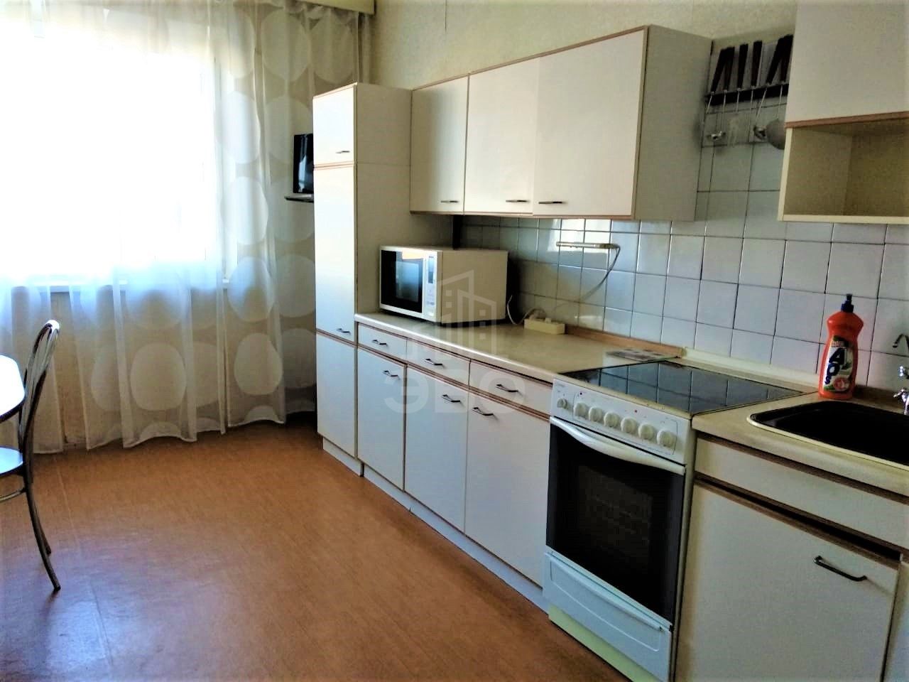 трехкомнатная квартира в Санкт-Петербурге по адресу: Королева проспект, 28