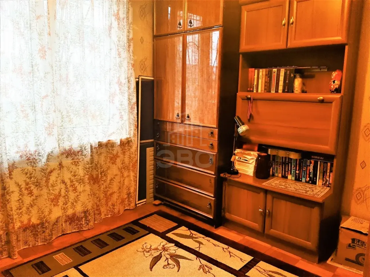 трехкомнатная квартира в Санкт-Петербурге по адресу: Ушинского ул., 23, к 1
