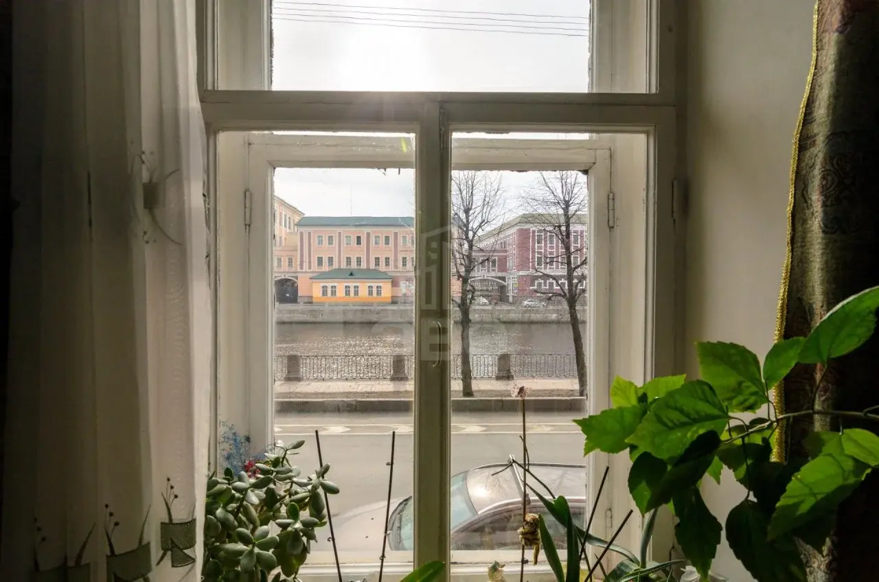 трехкомнатная квартира в Санкт-Петербурге по адресу: Реки Фонтанки наб., 183