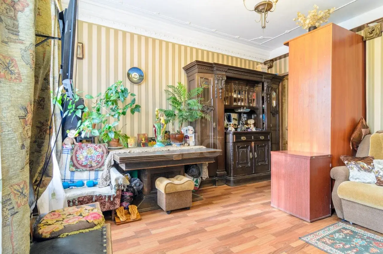 трехкомнатная квартира в Санкт-Петербурге по адресу: Реки Фонтанки наб., 183