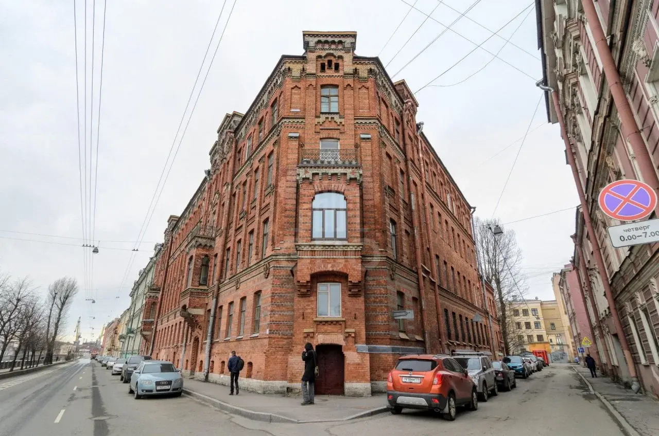 трехкомнатная квартира в Санкт-Петербурге по адресу: Реки Фонтанки наб., 183