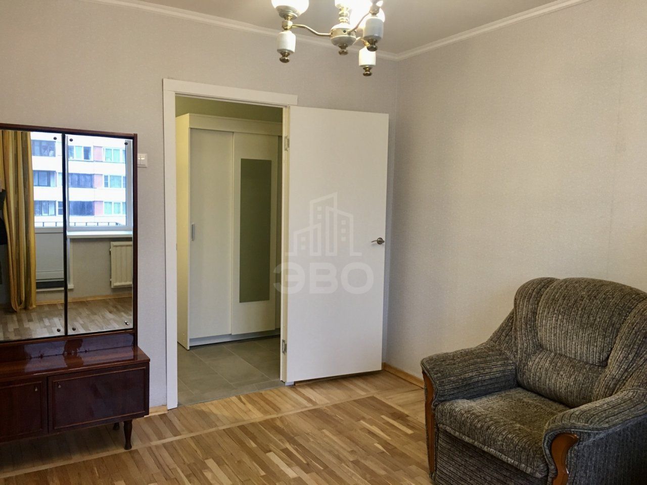 двухкомнатная квартира в Санкт-Петербурге по адресу: Генерала Симоняка ул., 17